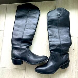 High cowboy boots. Real leather. Size EU 39. Black.